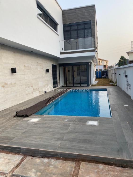4 bedroom detached duplex short let