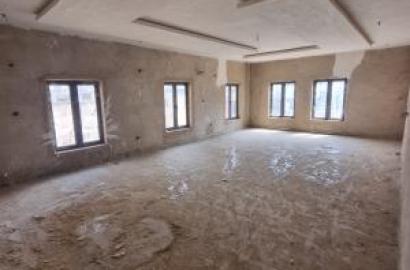 A Well Constructed Solid 7 Bedrooms Fully Detached Duplex