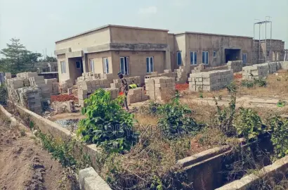 Land for Sale Along Ologun-Eru, Ido.