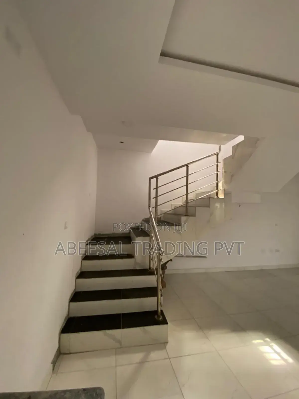 3bdrm Duplex in Ikota for sale