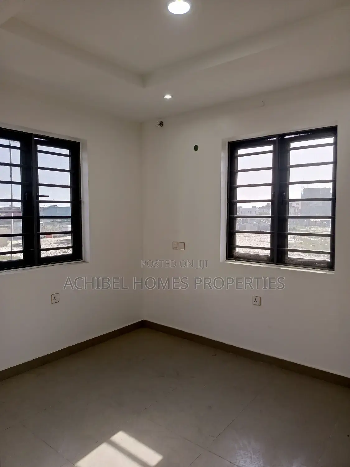 2bdrm Block of Flats in Close To Ikate, Lekki Phase 1 for sale