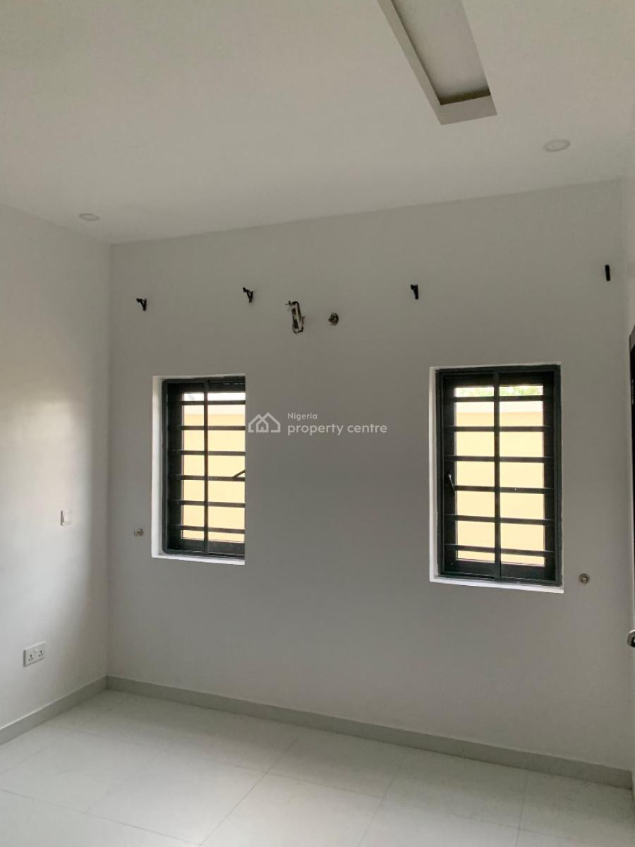1 bedroom mini flat (room and parlour) for rent