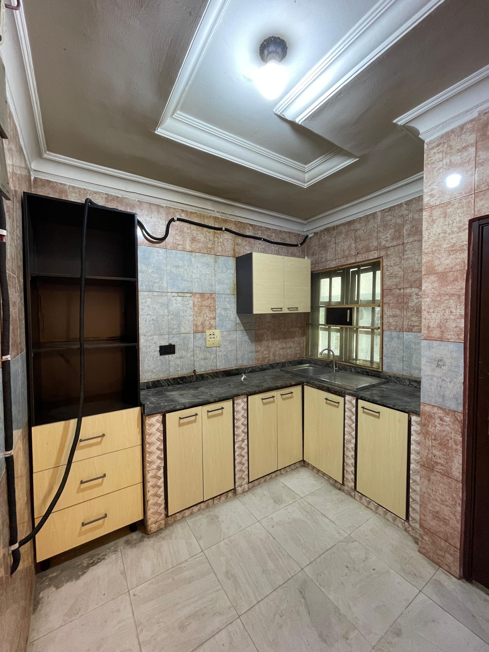 Spaciously Built 4 Bedroom Terrace Duplex with Bq    Location: Surulere.  Price: ₦150M