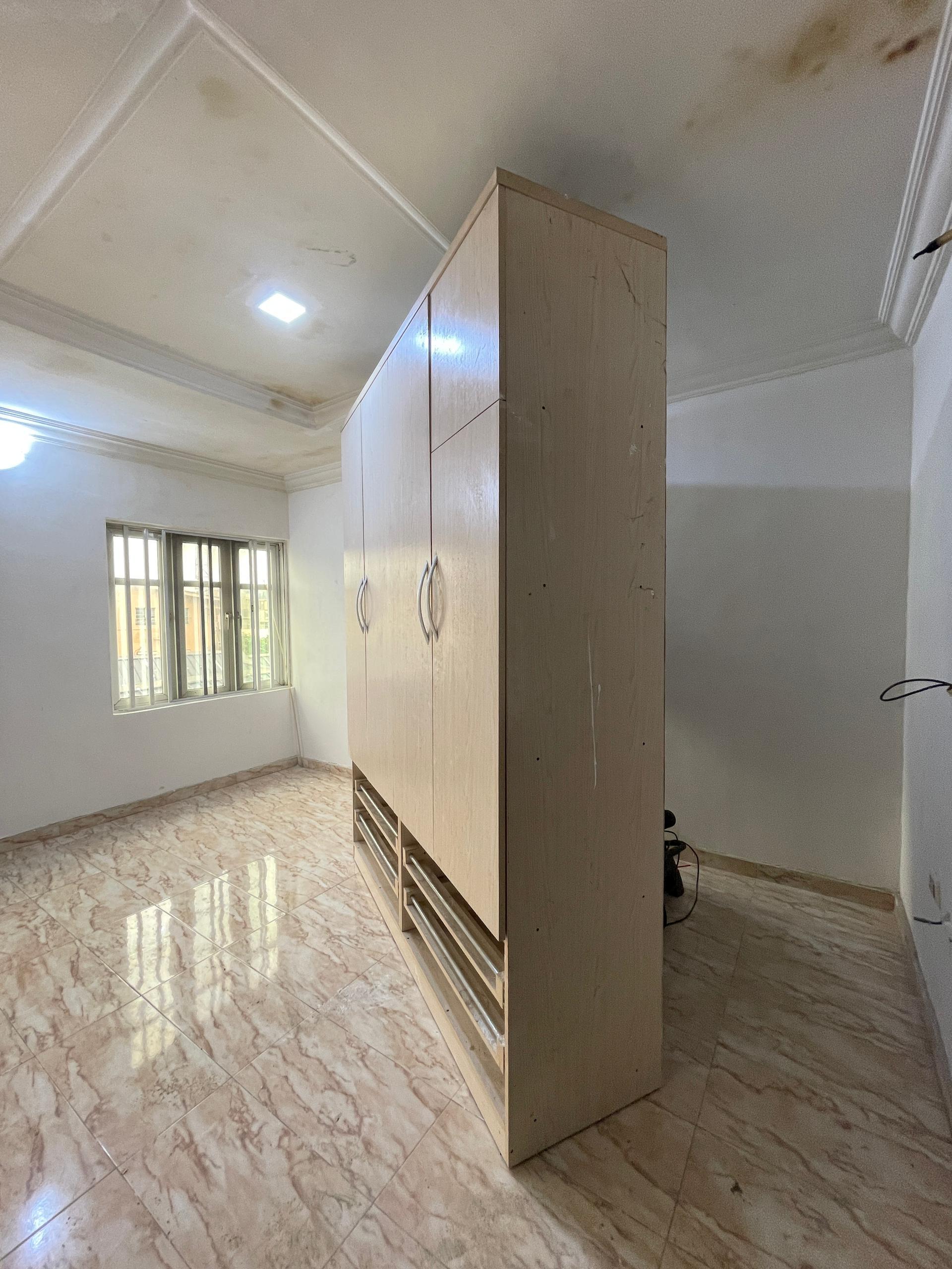 Spaciously Built 4 Bedroom Terrace Duplex with Bq    Location: Surulere.  Price: ₦150M
