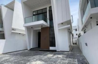 5 bedroom detached duplex for sale
