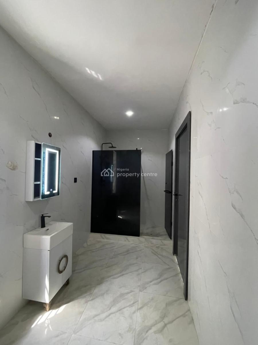 5 bedroom semi-detached duplex for sale