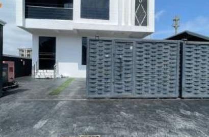 Exquisite Fully Furnished 5-bedroom Detached Duplex
