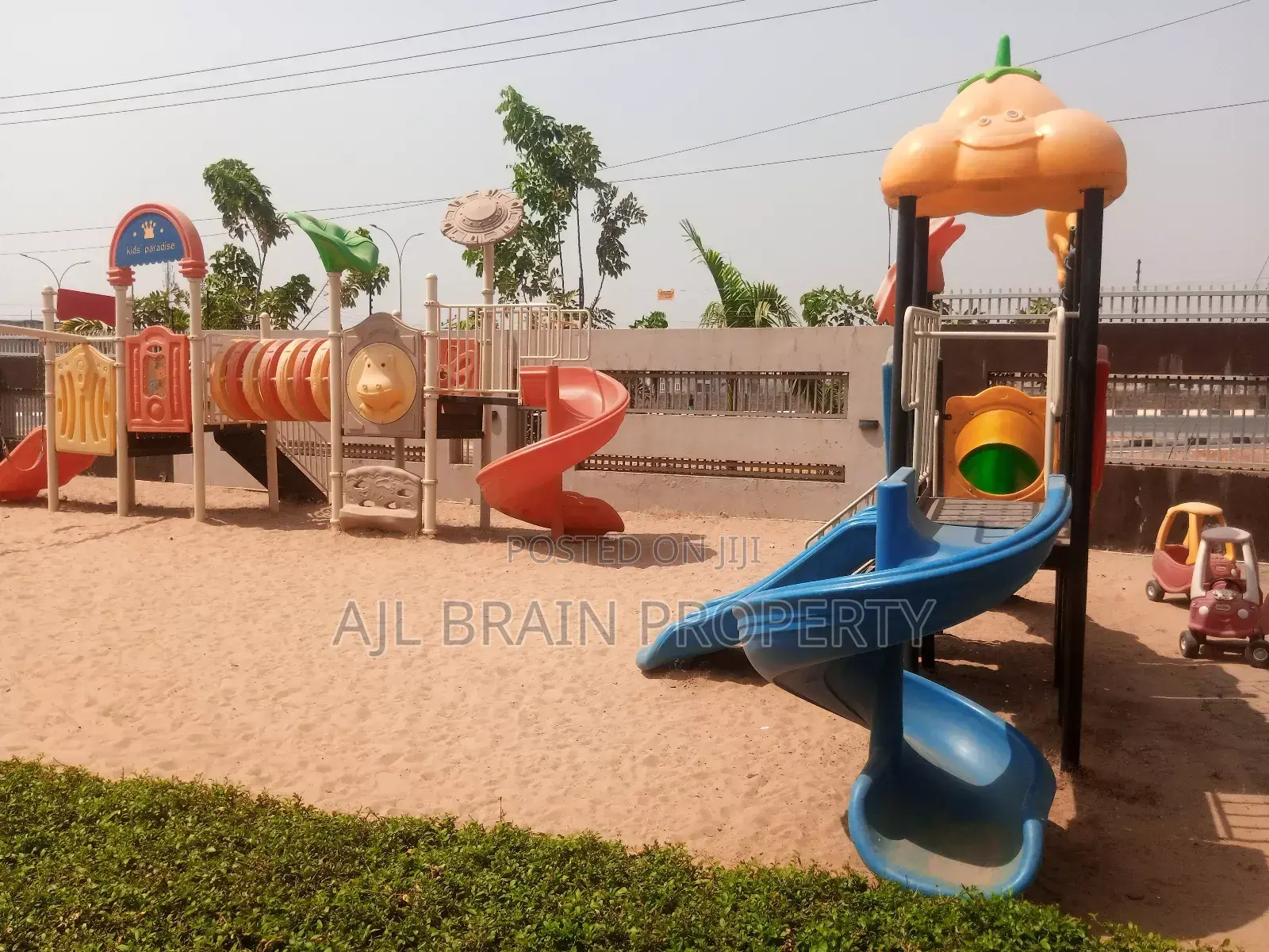4bdrm Townhouse/Terrace in Katampe Beside Jahi for sale