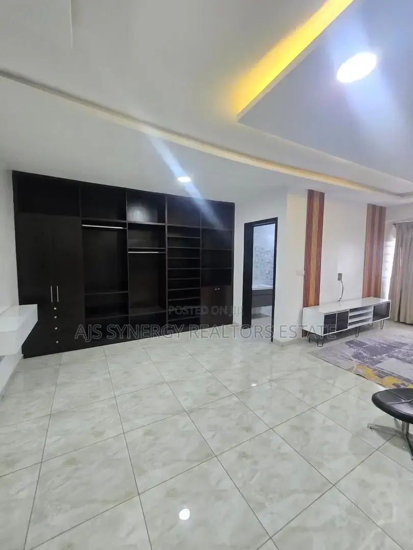 Furnished 4bdrm Townhouse/Terrace in Ikate for sale