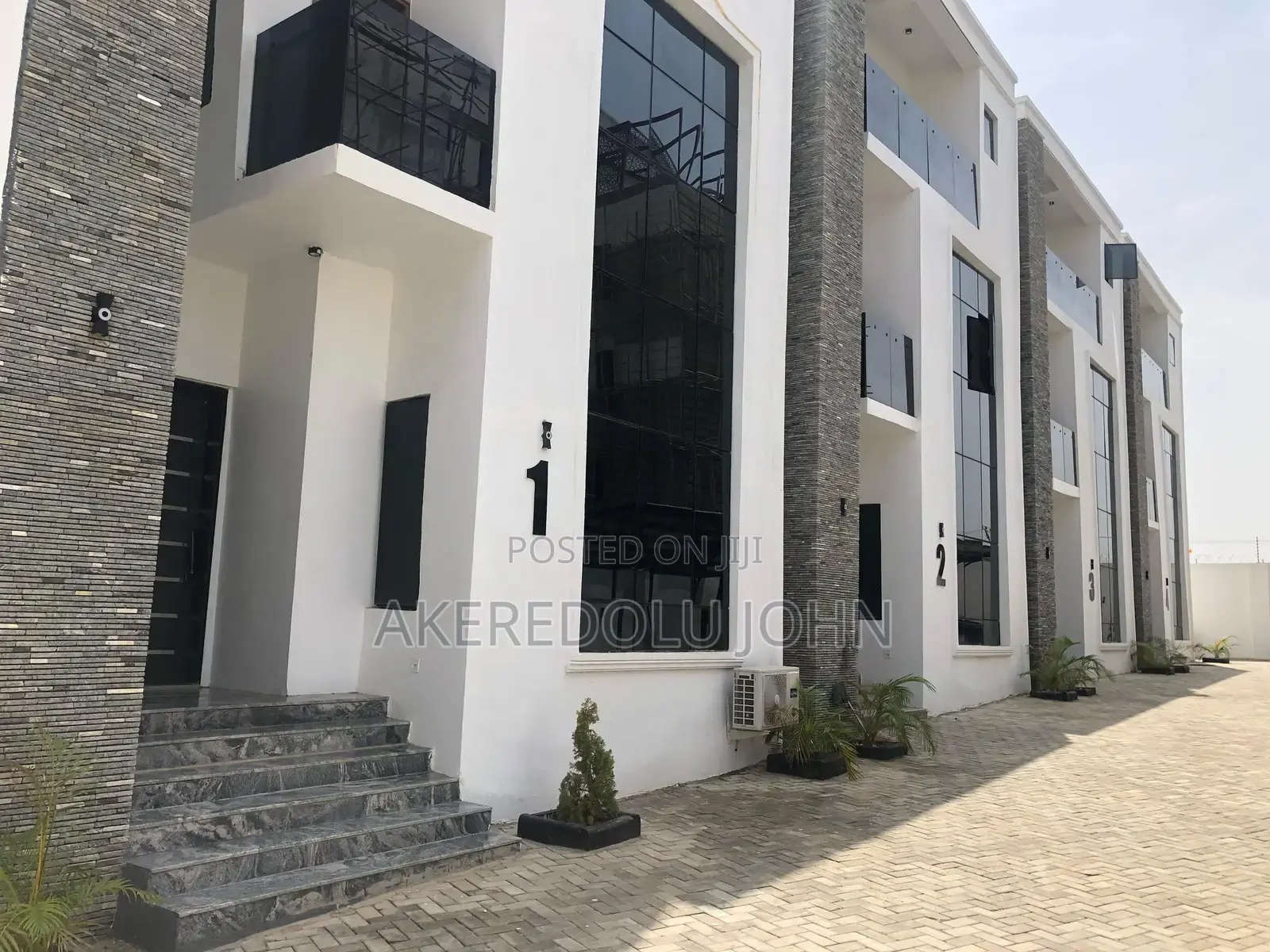 4bdrm Townhouse/Terrace in Jahi for sale
