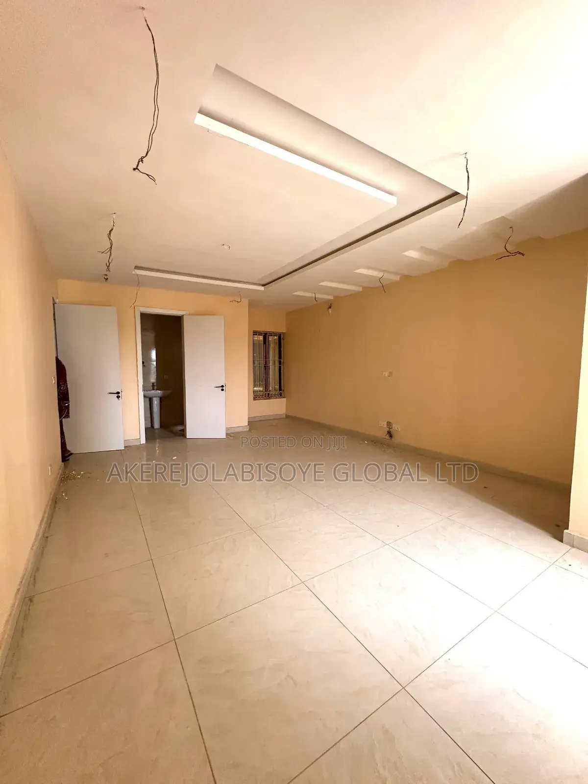 4bdrm Townhouse/Terrace in Lifecamp for sale