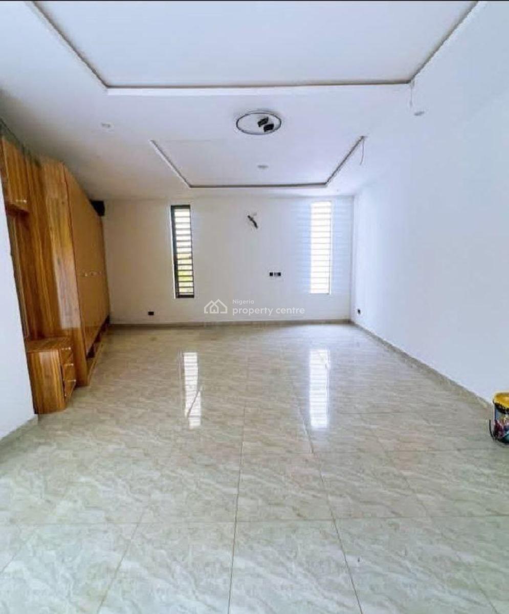 4 bedroom detached duplex for sale