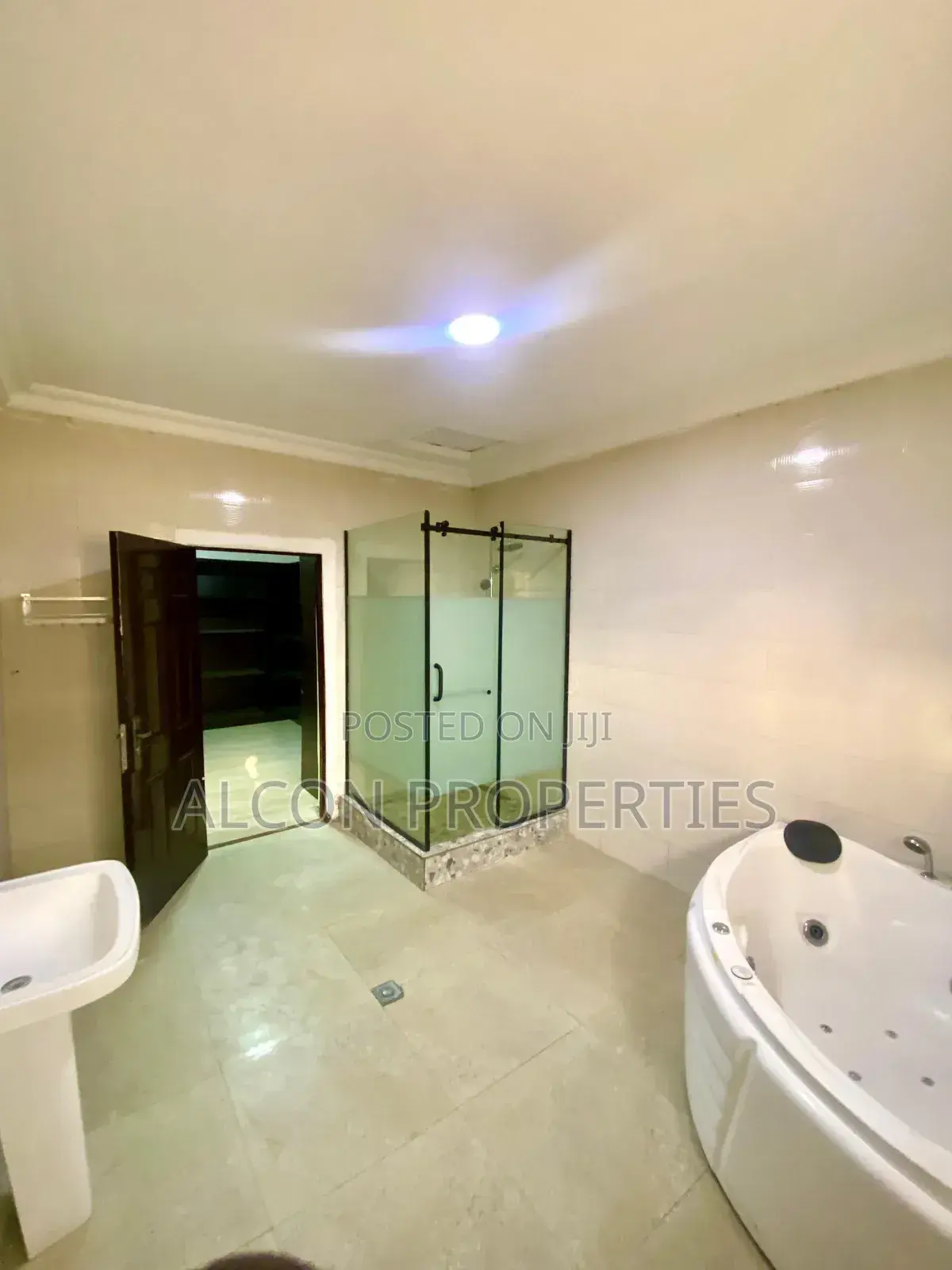 5bdrm Duplex in Katampe Extension for rent