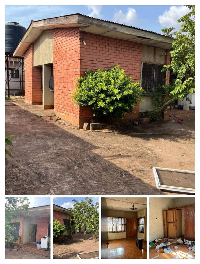 HOT SALE  DIRECT BRIEF  HOT SALE AT DHAMIJA TRANS-EKULU, ENUGU PHASE 1. A SHARP 3 BEDROOMS BUNGALOW, WITH A ROOM AND PARLOR BQ