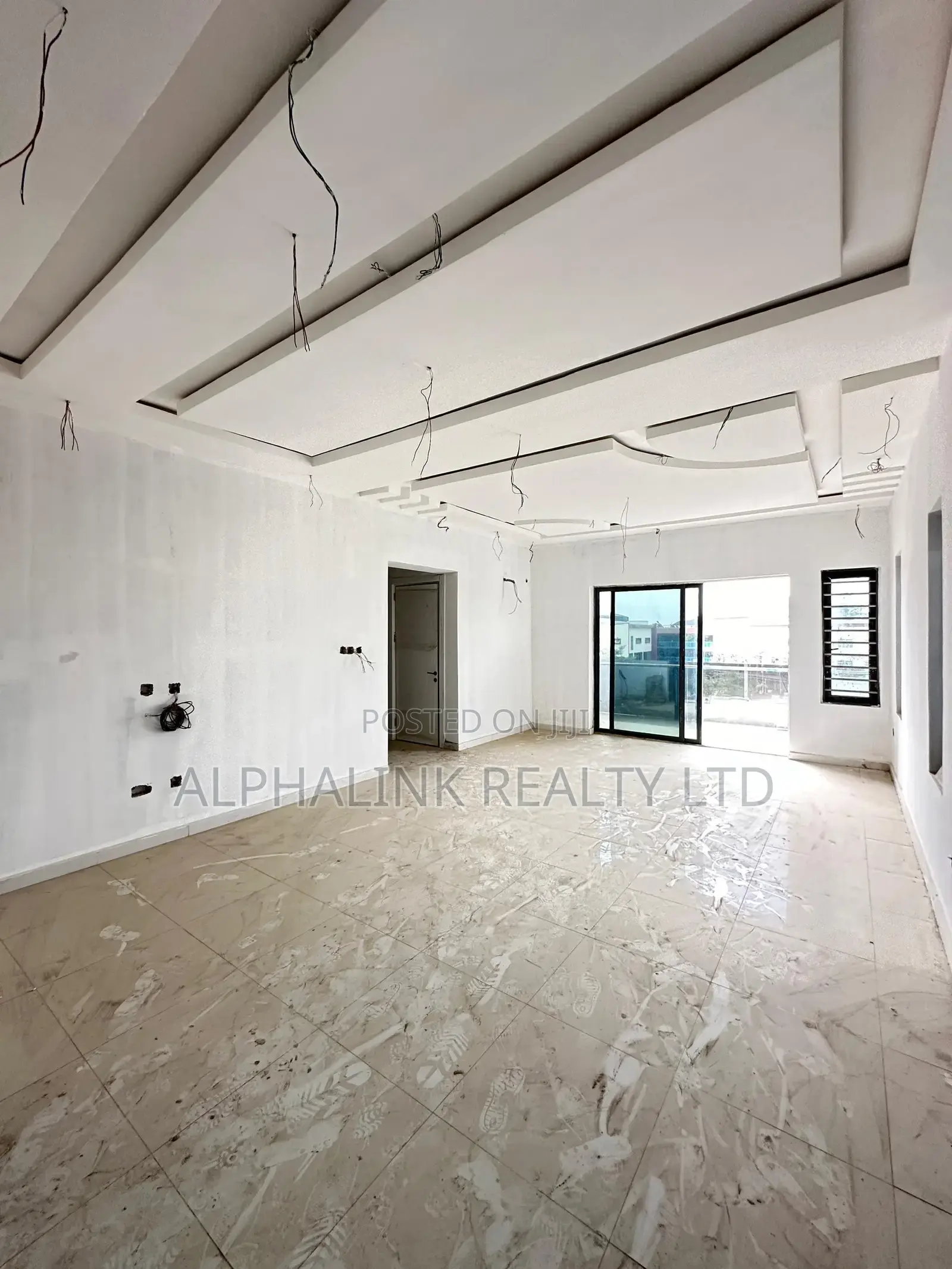 Furnished 4bdrm Duplex in Lekki Phase 1 for sale