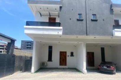 For sale: Modern 4 Bedroom Semi Detached Duplex