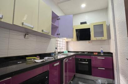 To let  Extremely spacious and massive super clean  contemporary/modern fitted 2 bedroom flat located in a serene/quiet and secured environment.   📌Lekki phase 1   (Main lekki phase 1)