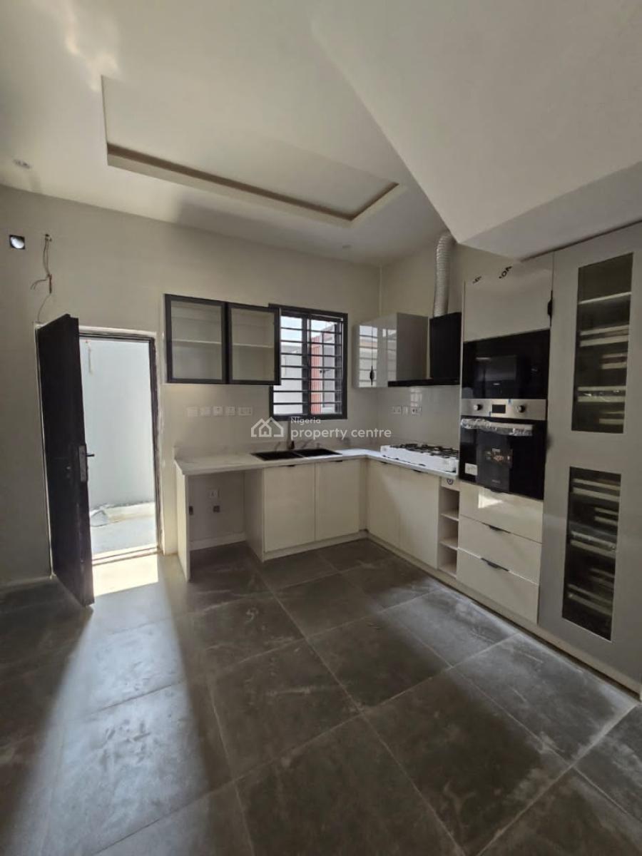 4 bedroom terraced duplex for sale