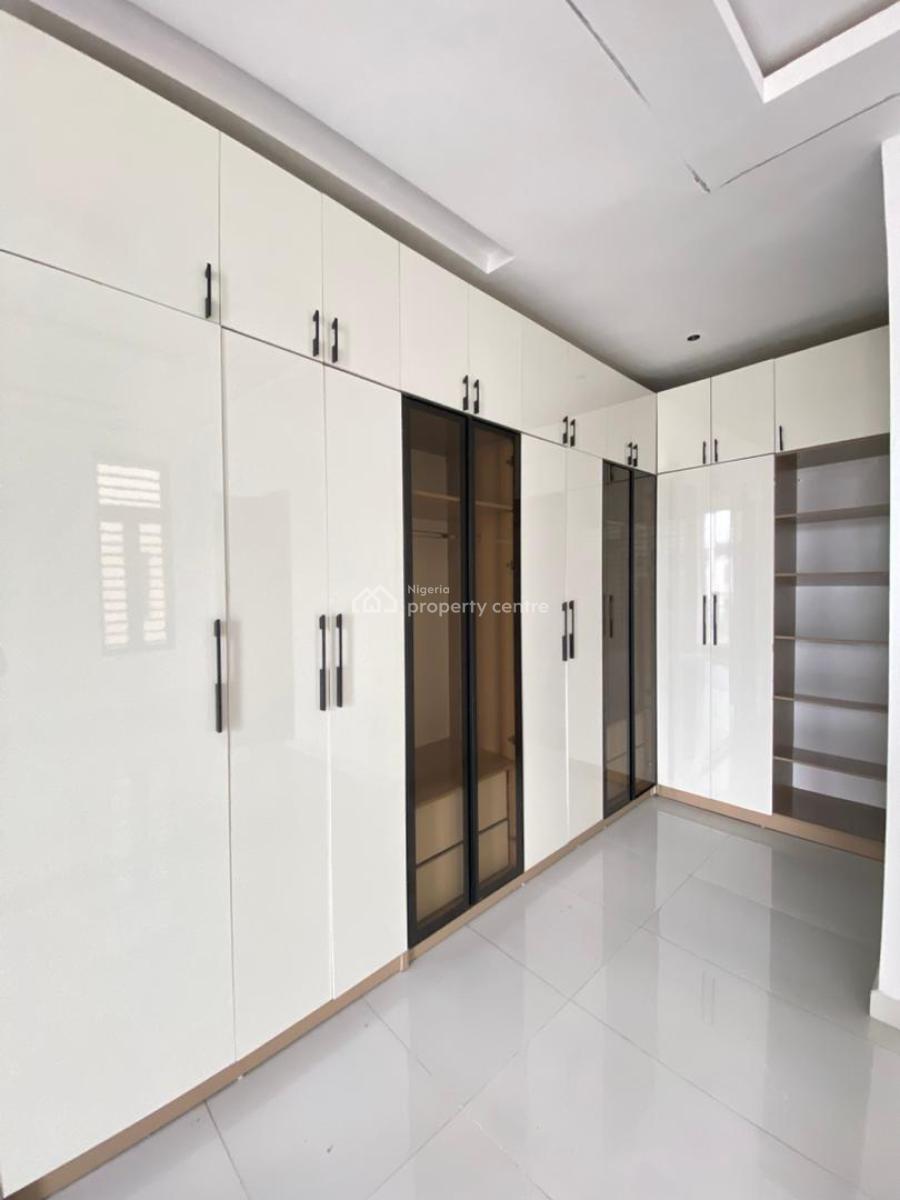 Newly Built 5 Bedroom Detached Duplex With Bq