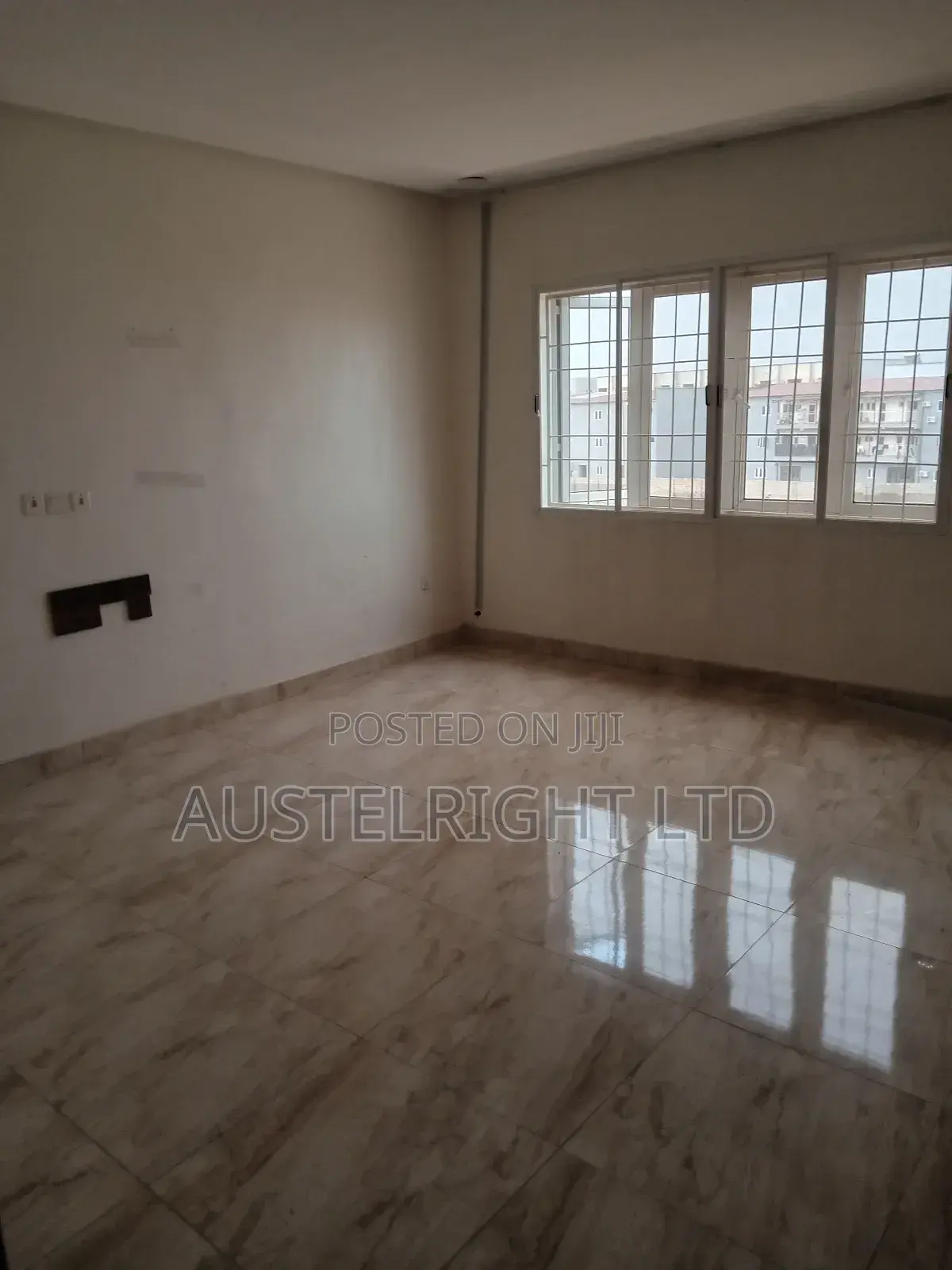 4bdrm Townhouse / Terrace in Gaduwa for rent