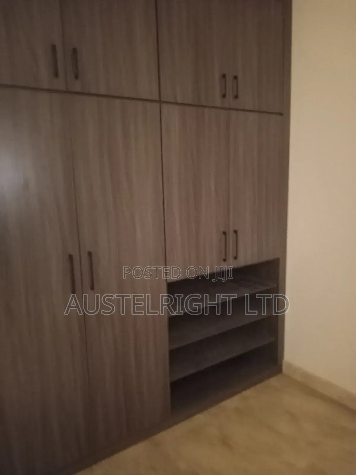 4bdrm Townhouse / Terrace in Gaduwa for rent