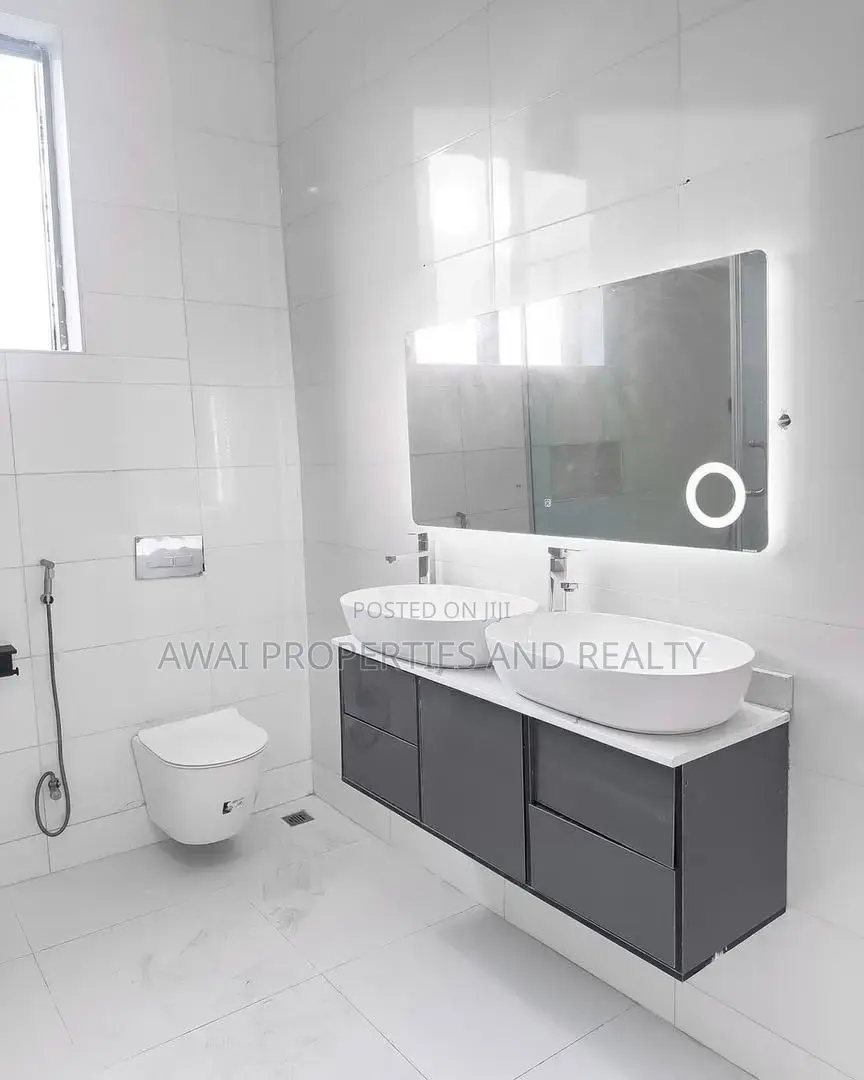 Lekki Luxurious and Smart Duplex With Swimming Pool Cinema