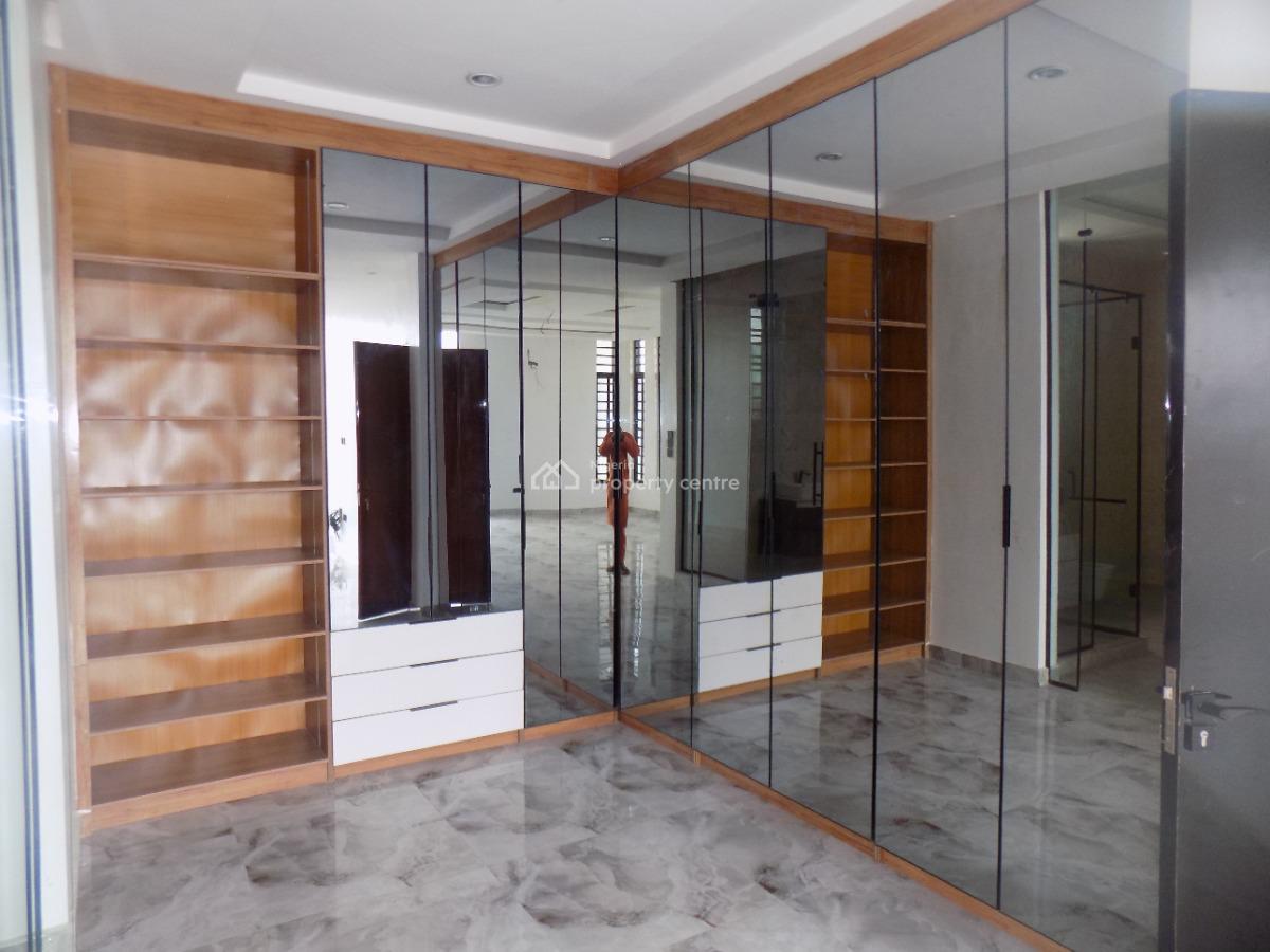 Luxury 5 Bedroom Fully Detached Duplex With Bq And Swimming Pool