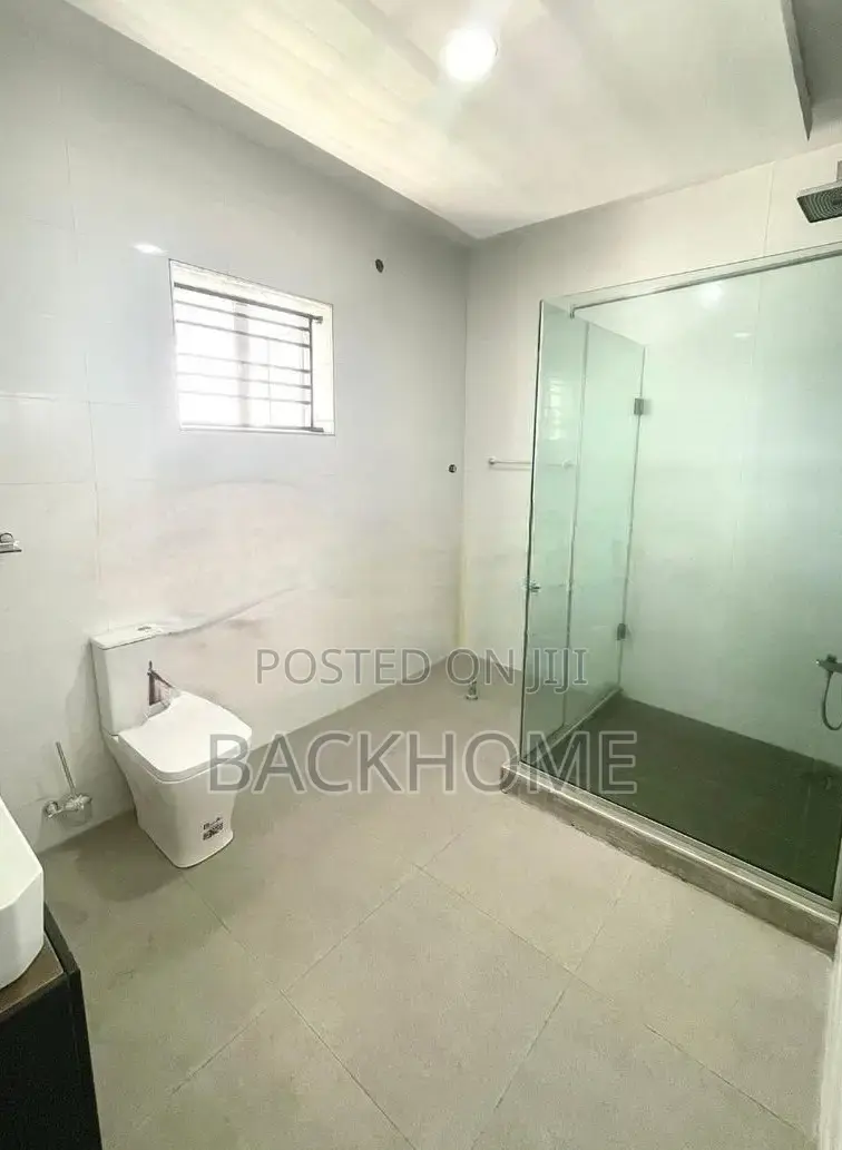 4bdrm Duplex in Metro Homes, for sale