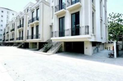 Luxury 4bed Terrace With Bq + Pool  $1,600,000