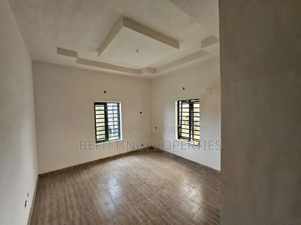3 Bedroom Block of Flats and 1 Room Bq