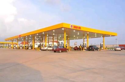 NEWLY BUILT SUPER MEGA PETROL STATION FOR SALE, AIRPORT ROAD, ABUJA Newly Built SUPER MEGA Filling station for sale in a Strategic Location with 180 Pumps.