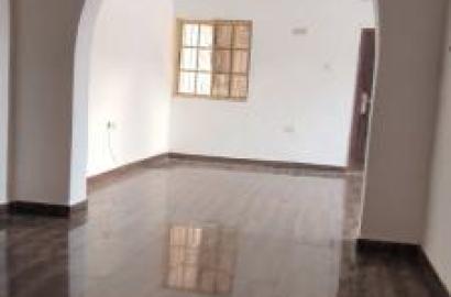 3 bedroom flat / apartment for rent   Within Bouku Mart Inside An Estate Ask Bencom, Badore, Ajah, Lagos ₦2,500,000 per annum