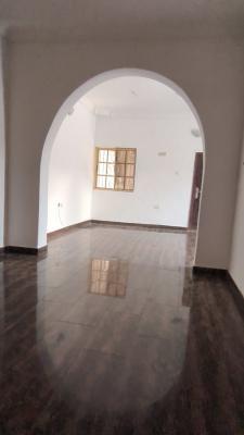 3 bedroom flat / apartment for rent   Within Bouku Mart Inside An Estate Ask Bencom, Badore, Ajah, Lagos ₦2,500,000 per annum