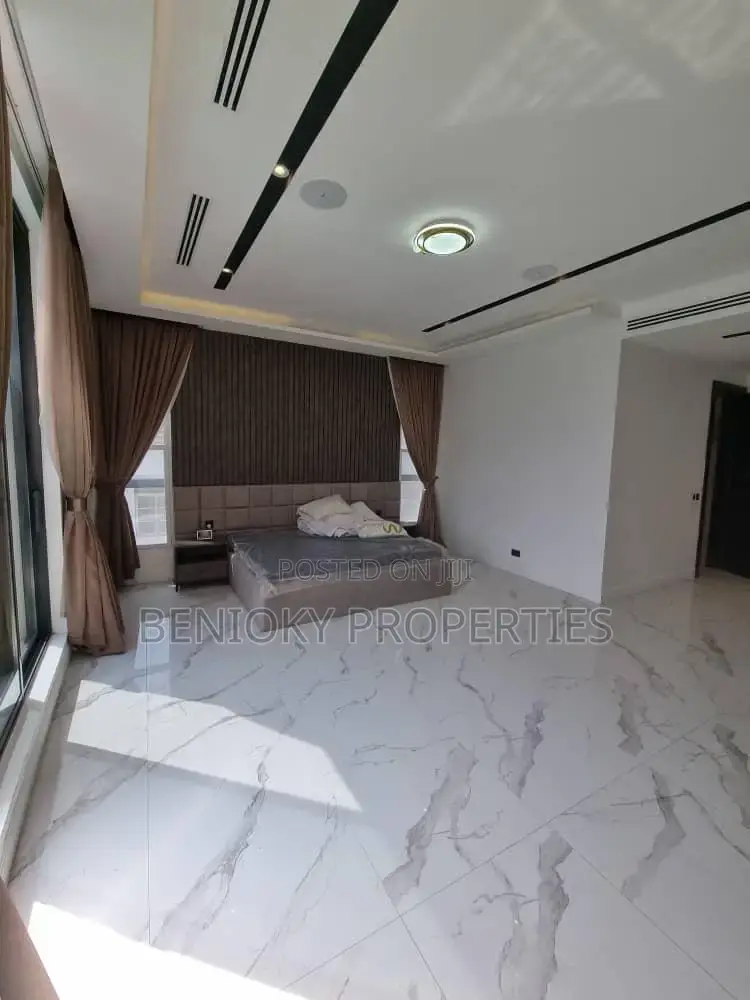 Furnished 4bdrm House in Park View, Parkview Estate for sale