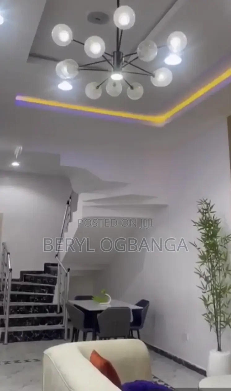 Rent Per Week in This Luxurious Weekly Apartment