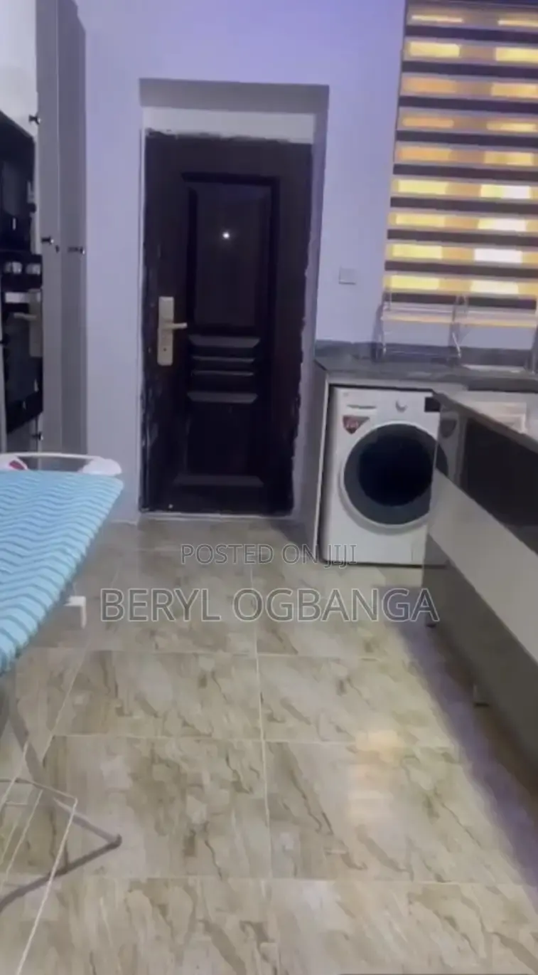 Rent Per Week in This Luxurious Weekly Apartment