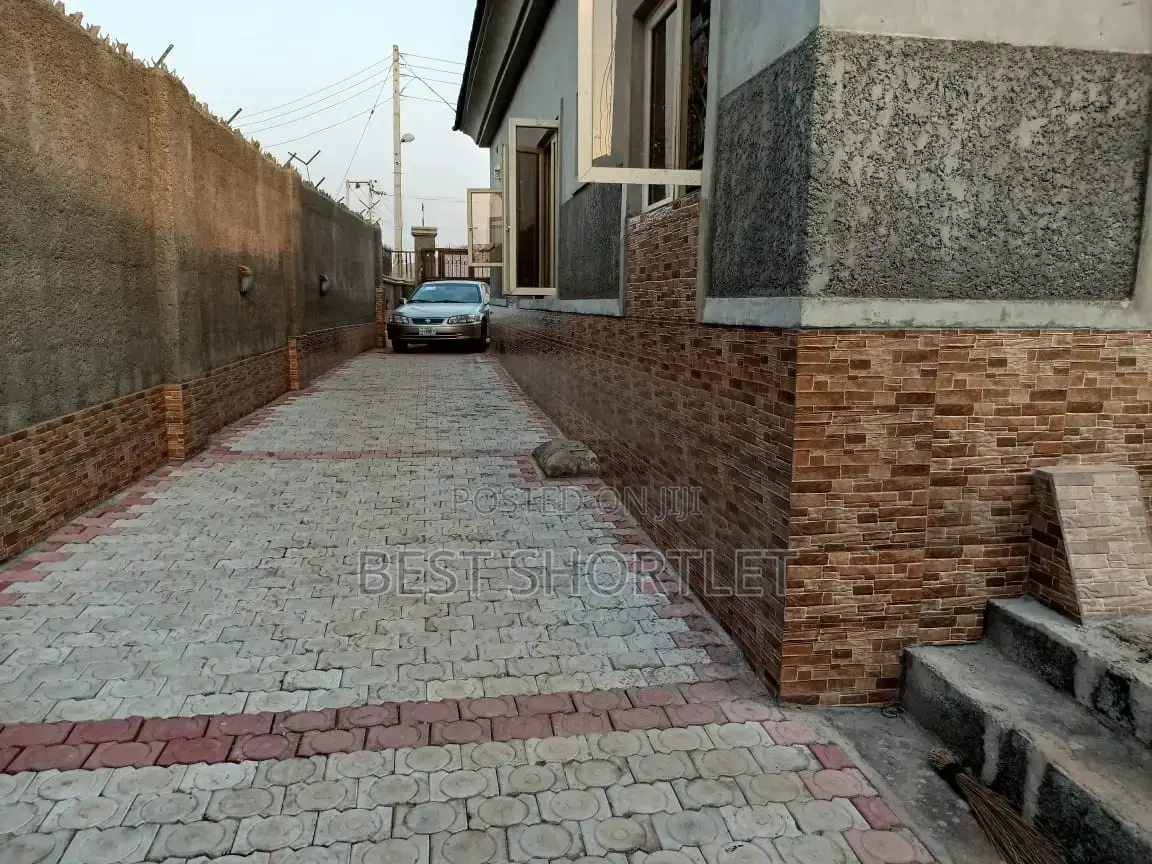 5bdrm Bungalow in Good Homes Estate, Lokogoma for sale