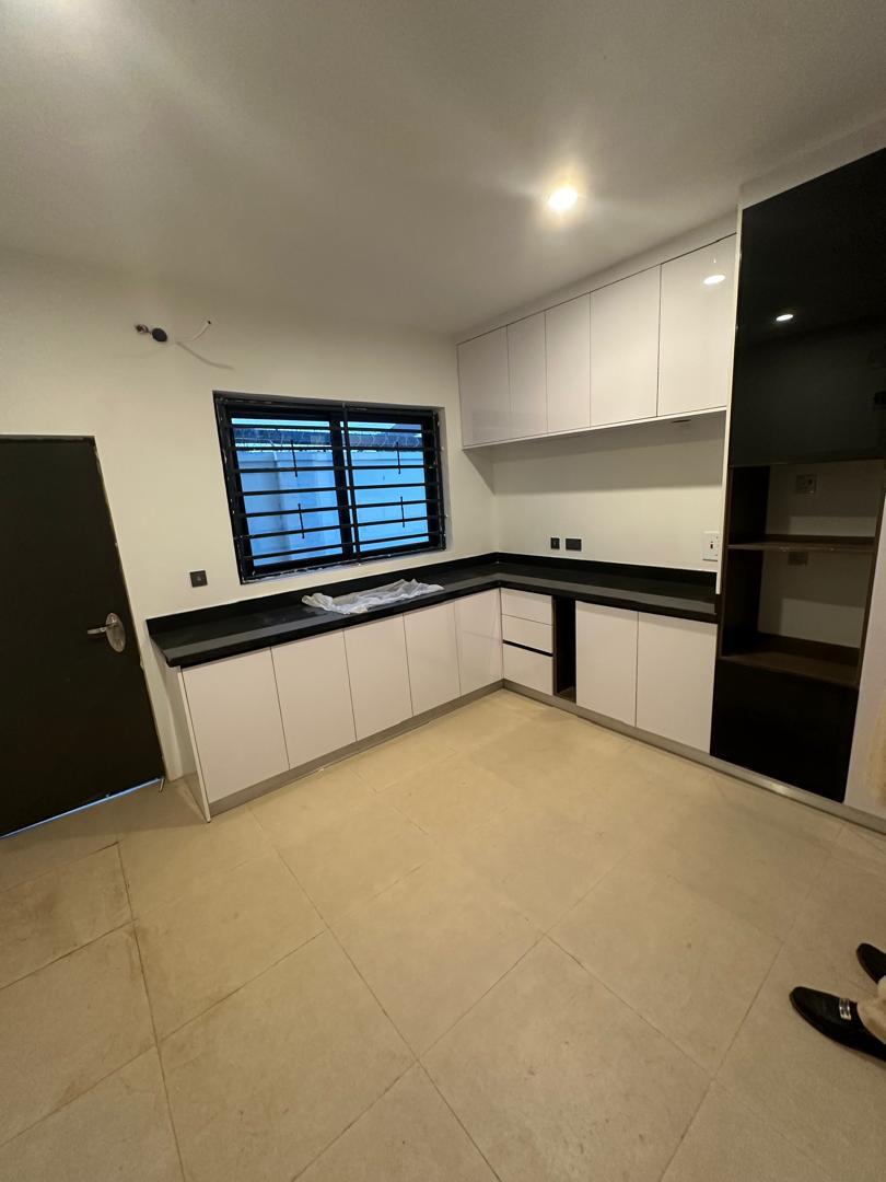 Brand new smart 5bedroom terrace duplex and BQ with sit out and family lounge  Jahi Gilmore