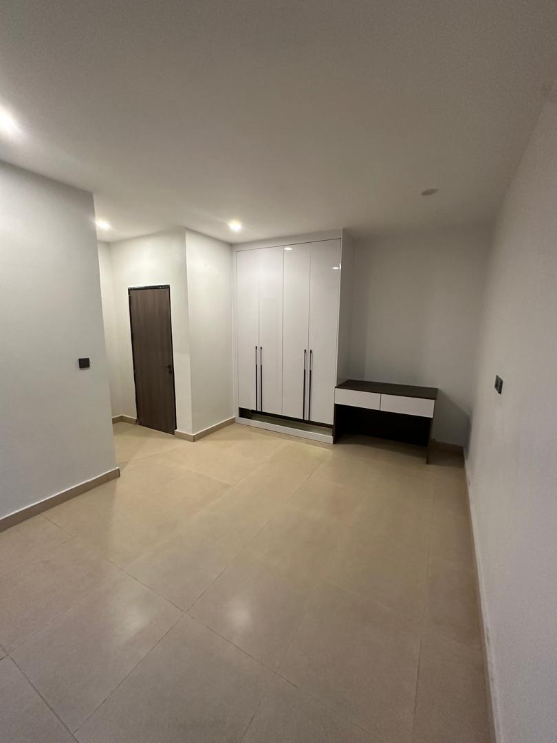 Brand new smart 5bedroom terrace duplex and BQ with sit out and family lounge  Jahi Gilmore