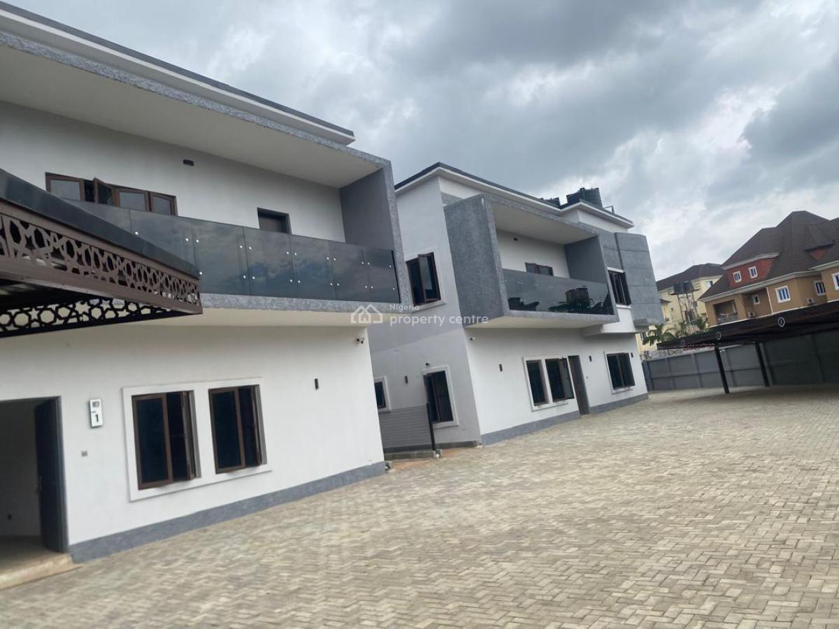5 bedroom detached duplex for sale