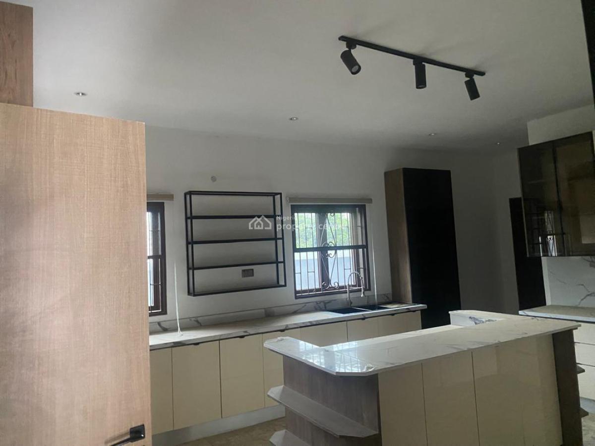 5 bedroom detached duplex for sale