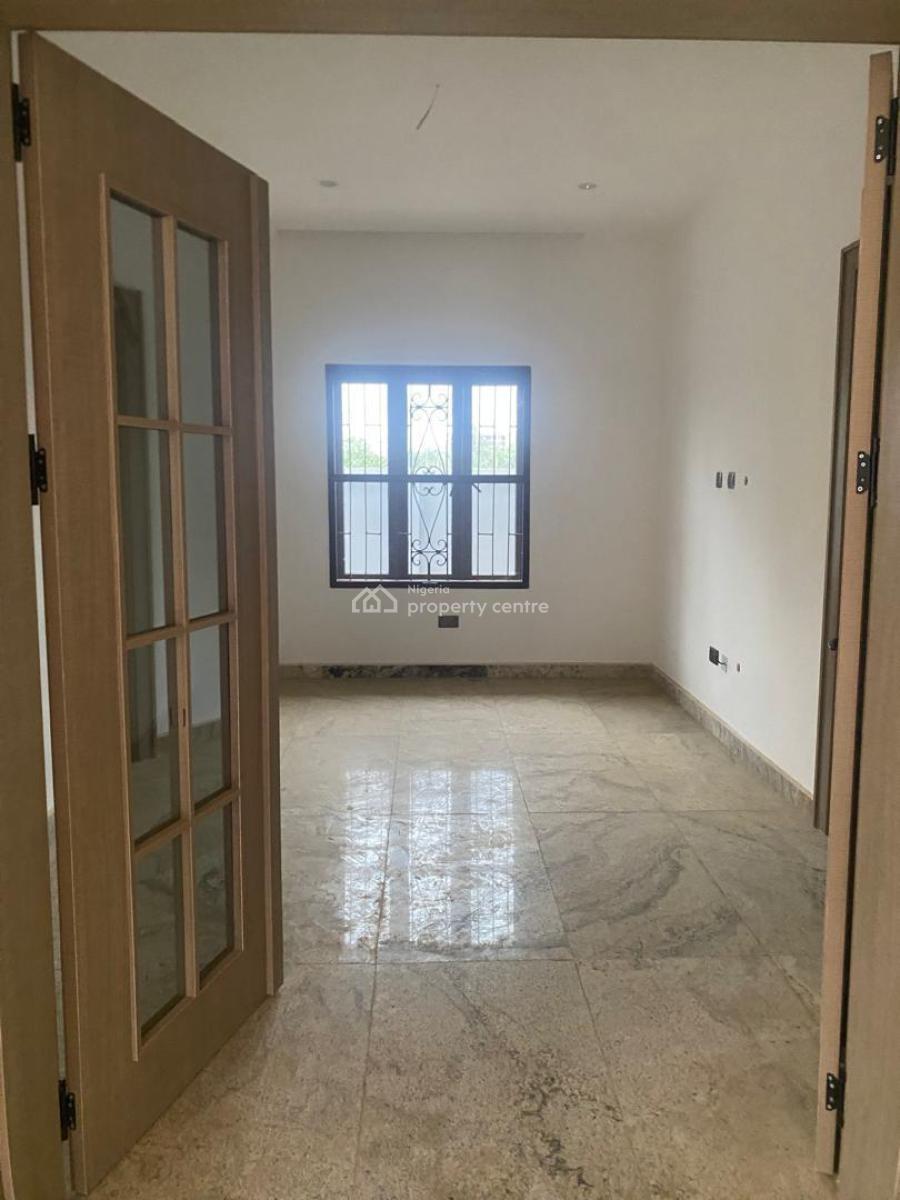 5 bedroom detached duplex for sale