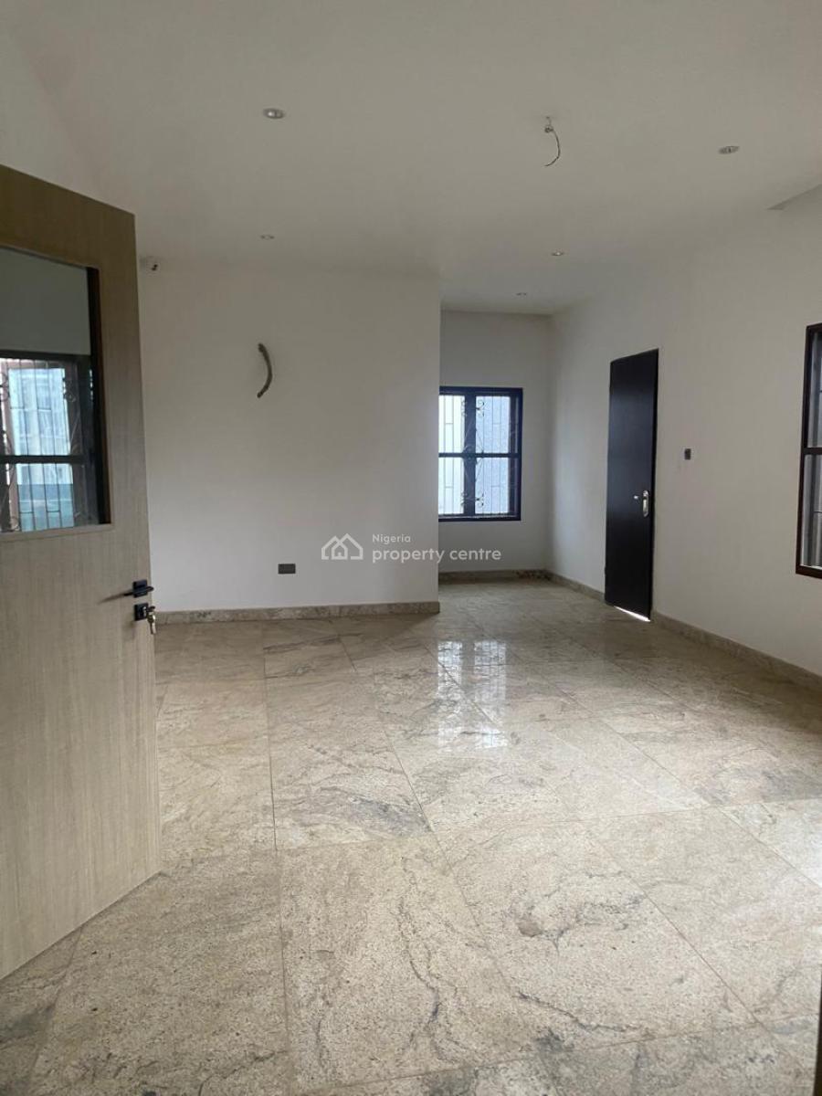 5 bedroom detached duplex for sale