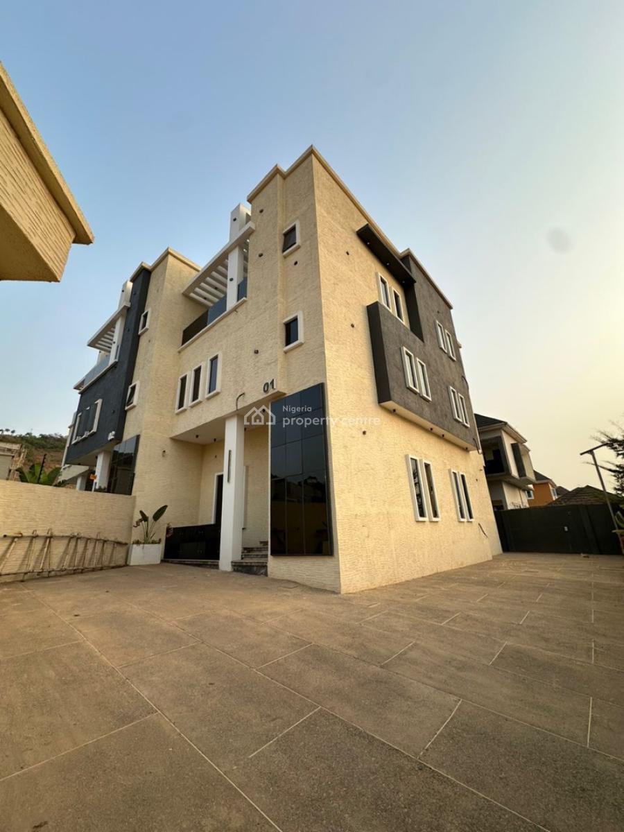 4 bedroom terraced duplex for sale