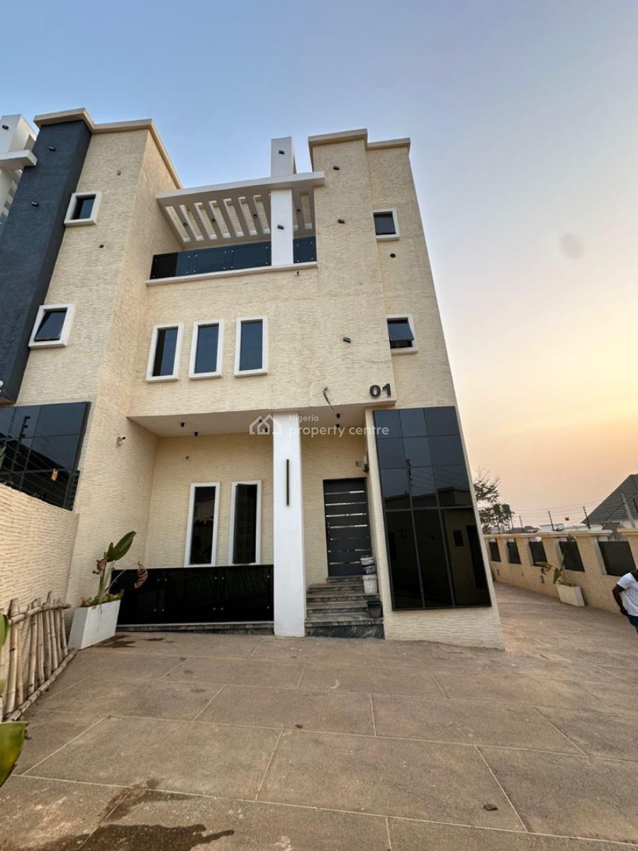 4 bedroom terraced duplex for sale