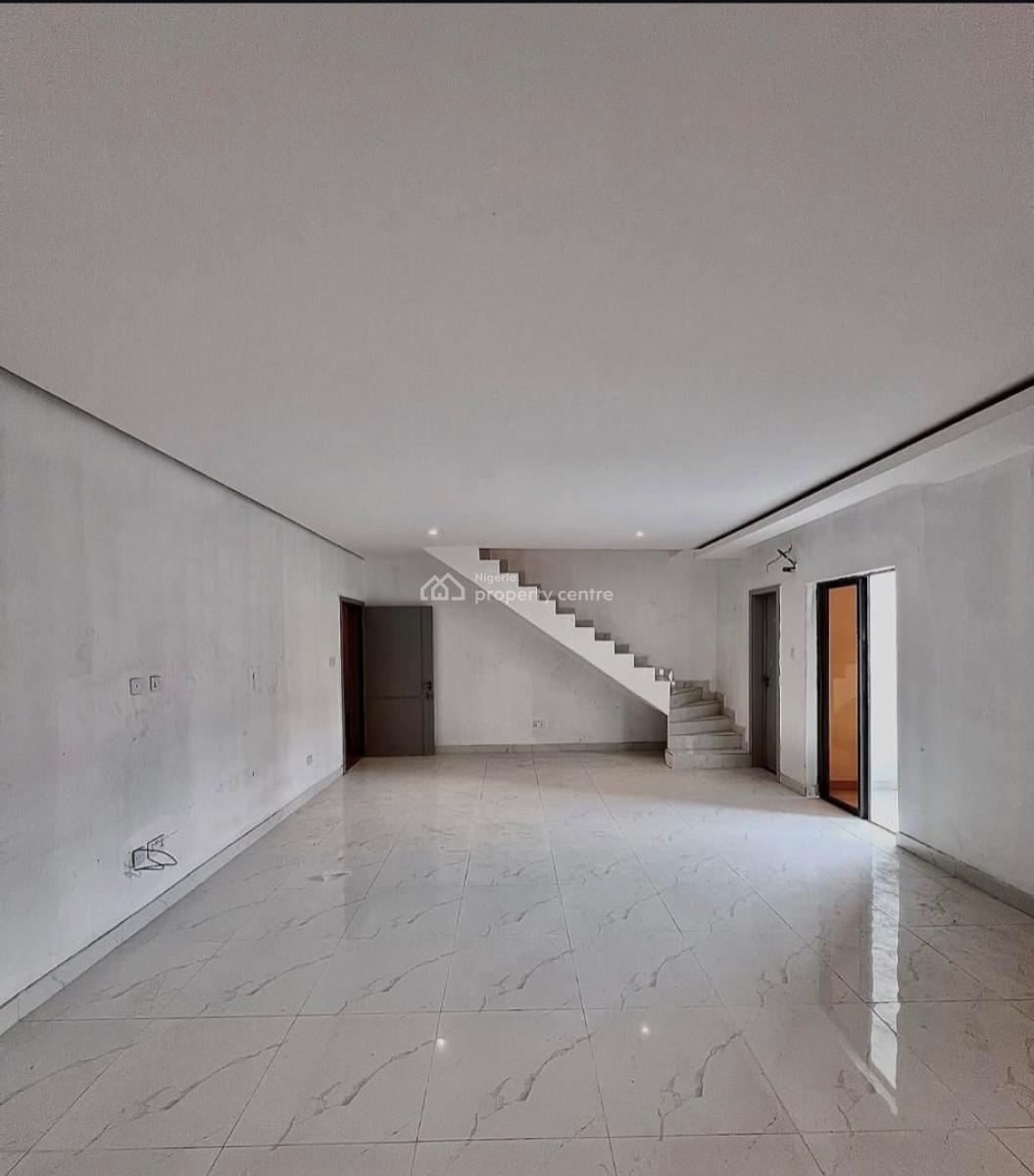Luxury 3 Bedroom Spacious Penthouse