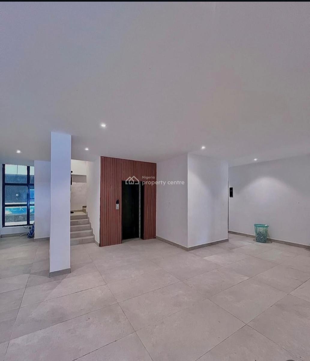 Luxury 3 Bedroom Spacious Penthouse