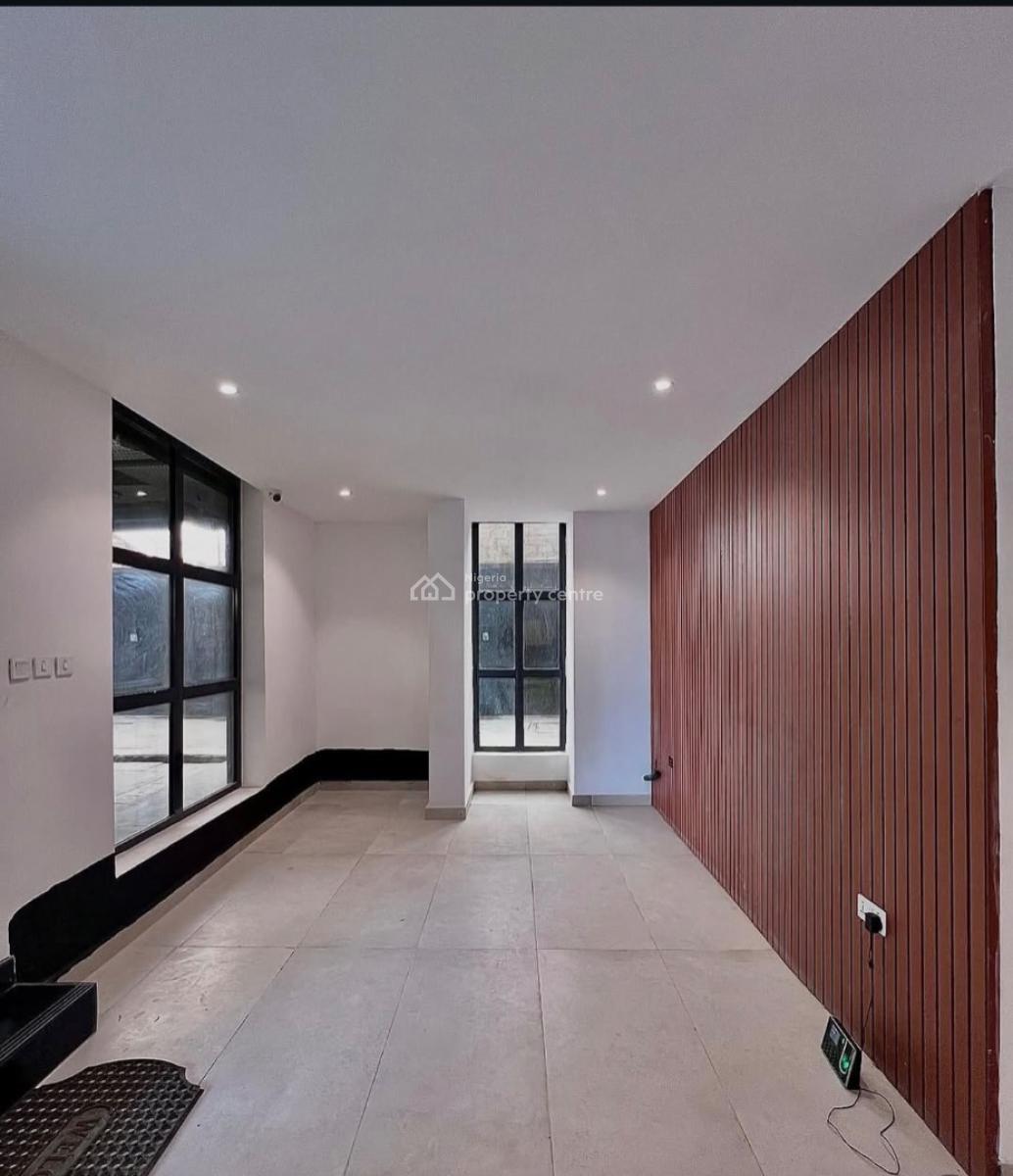 Luxury 3 Bedroom Spacious Penthouse