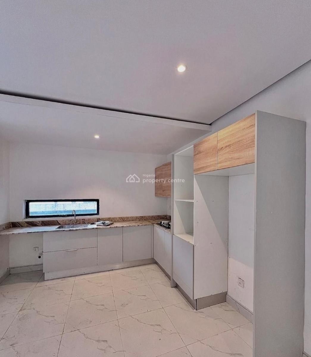 Luxury 3 Bedroom Spacious Penthouse
