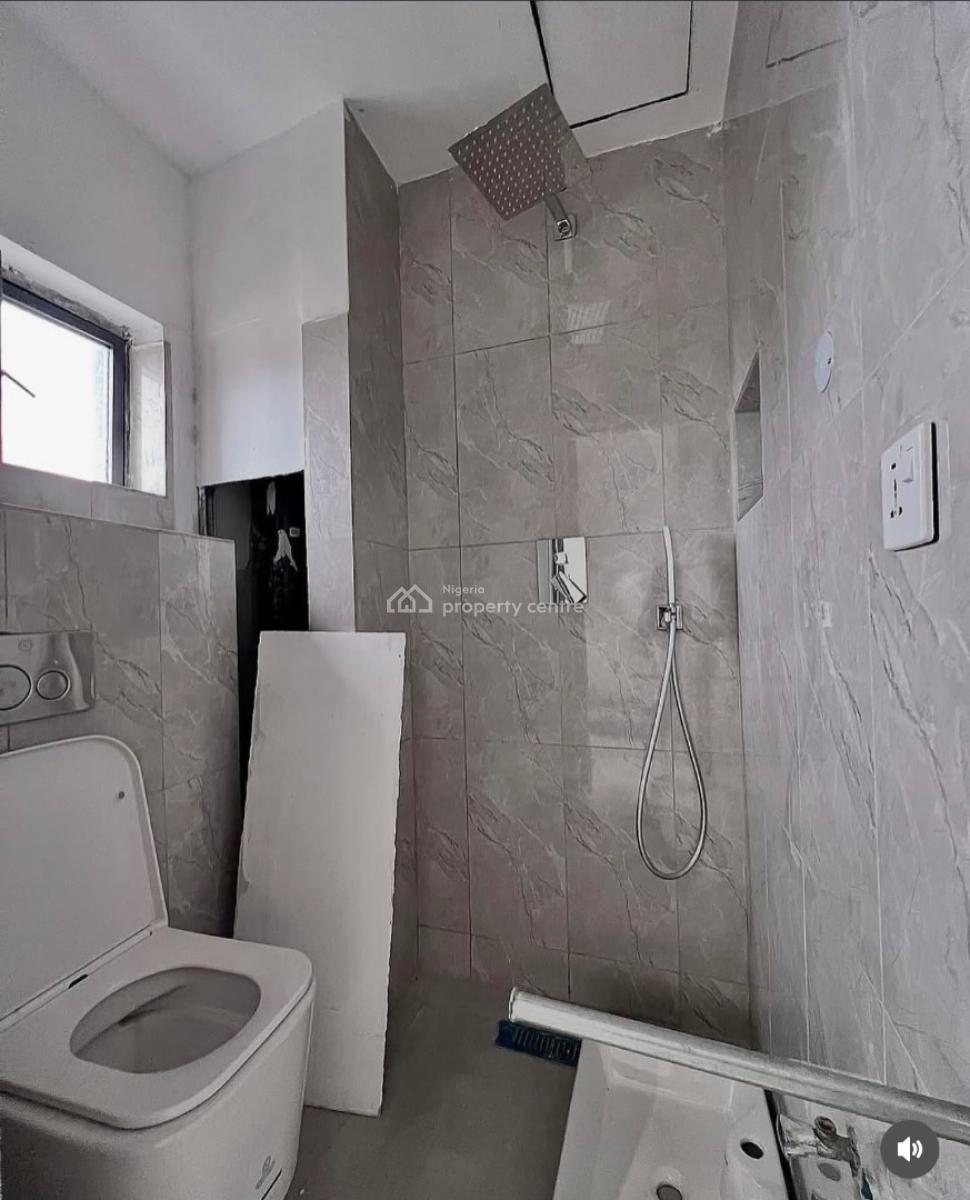 Luxury 3 Bedroom Spacious Penthouse